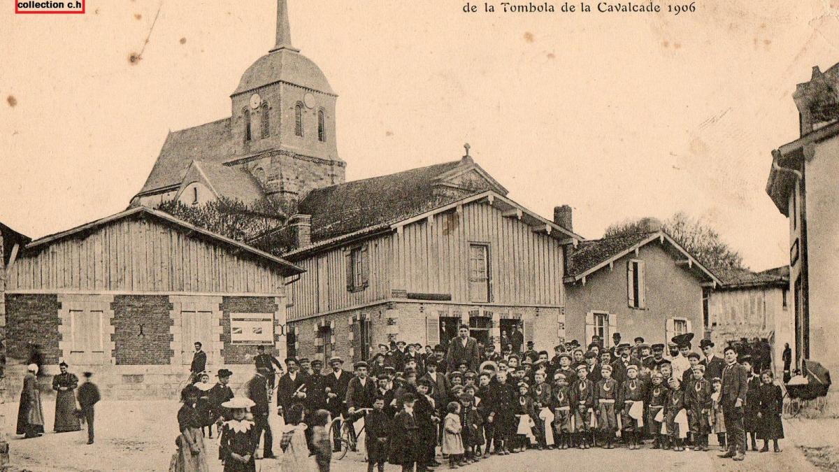 Place de la concorde le jour du tirage de la tombola de la cavalcade 1906 tres rare