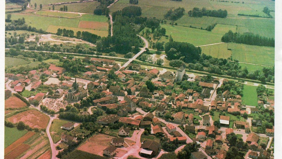 Pogny vue aerienne en couleurs