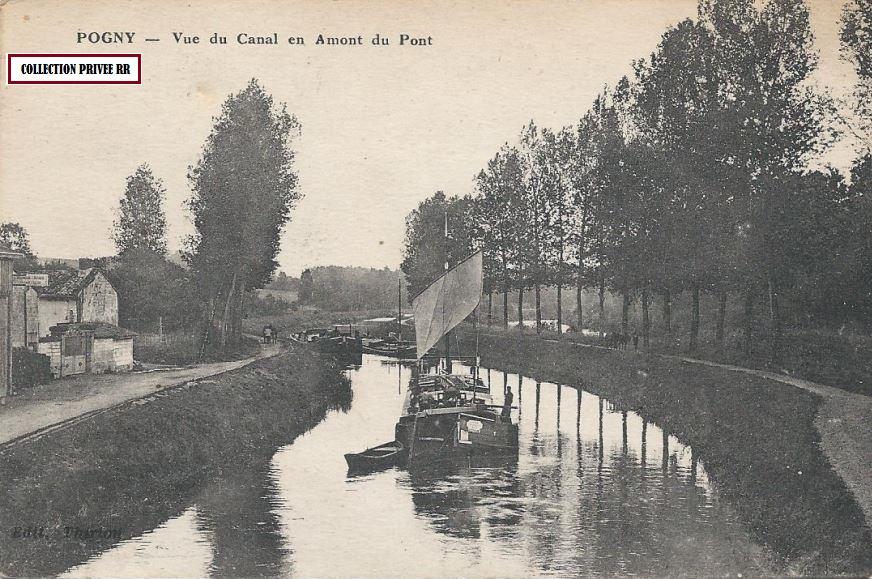 Vue du canal en amont du pont